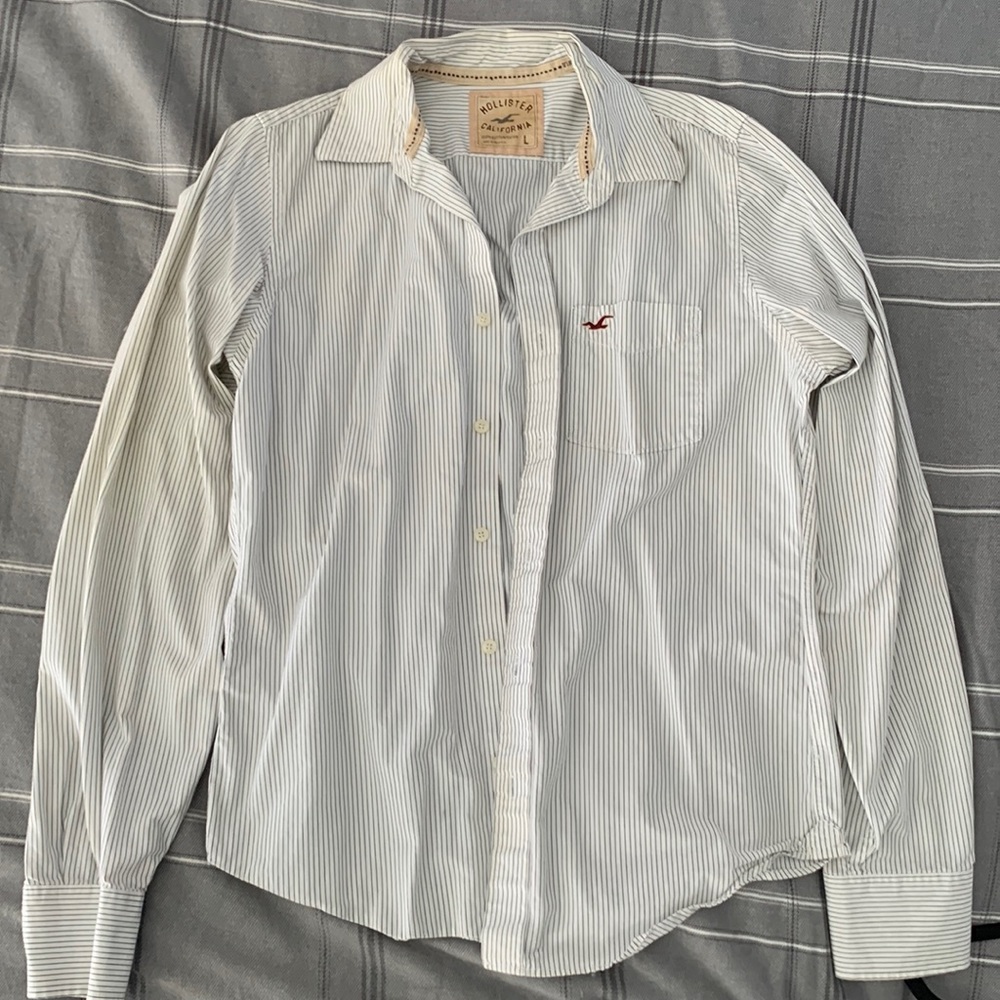 Mens white with blue stripe button up